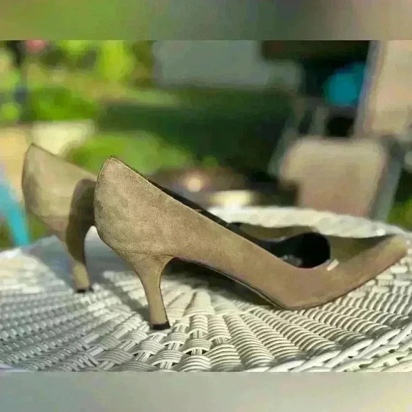 Sesto Meiccu green suede and leather pumps. Perfect for fall. Size 8 - Picture 1 of 14